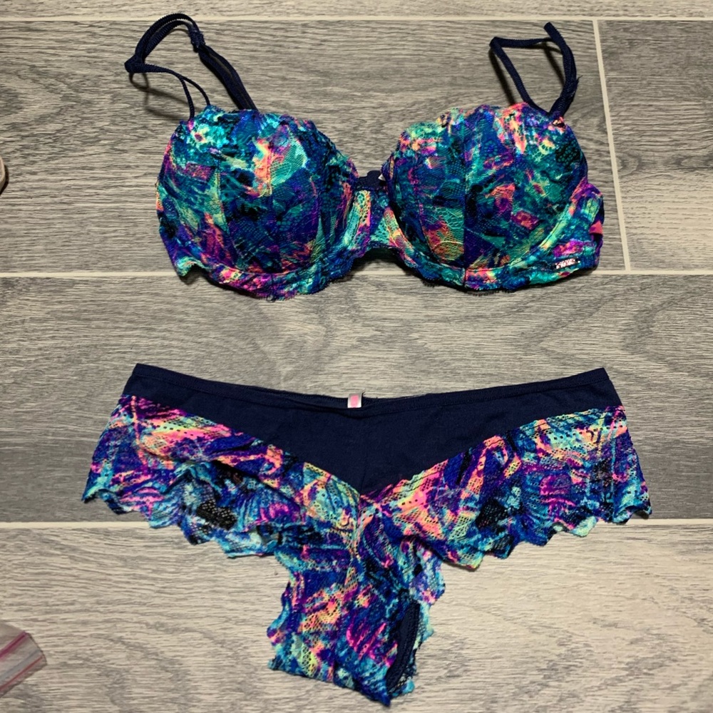 VS Bra & Panty Set